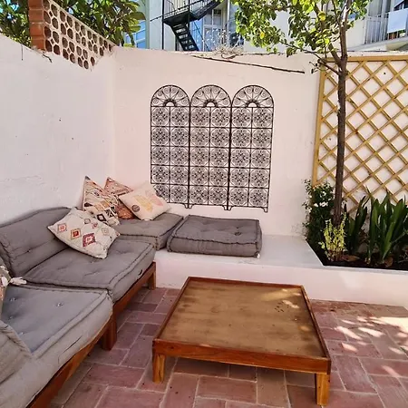 شقة Luxury Apartment With Private Pool & Garden