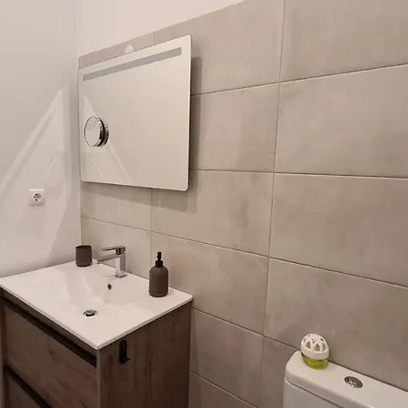 Luxury Apartment With Private Pool & Garden * Lisbona